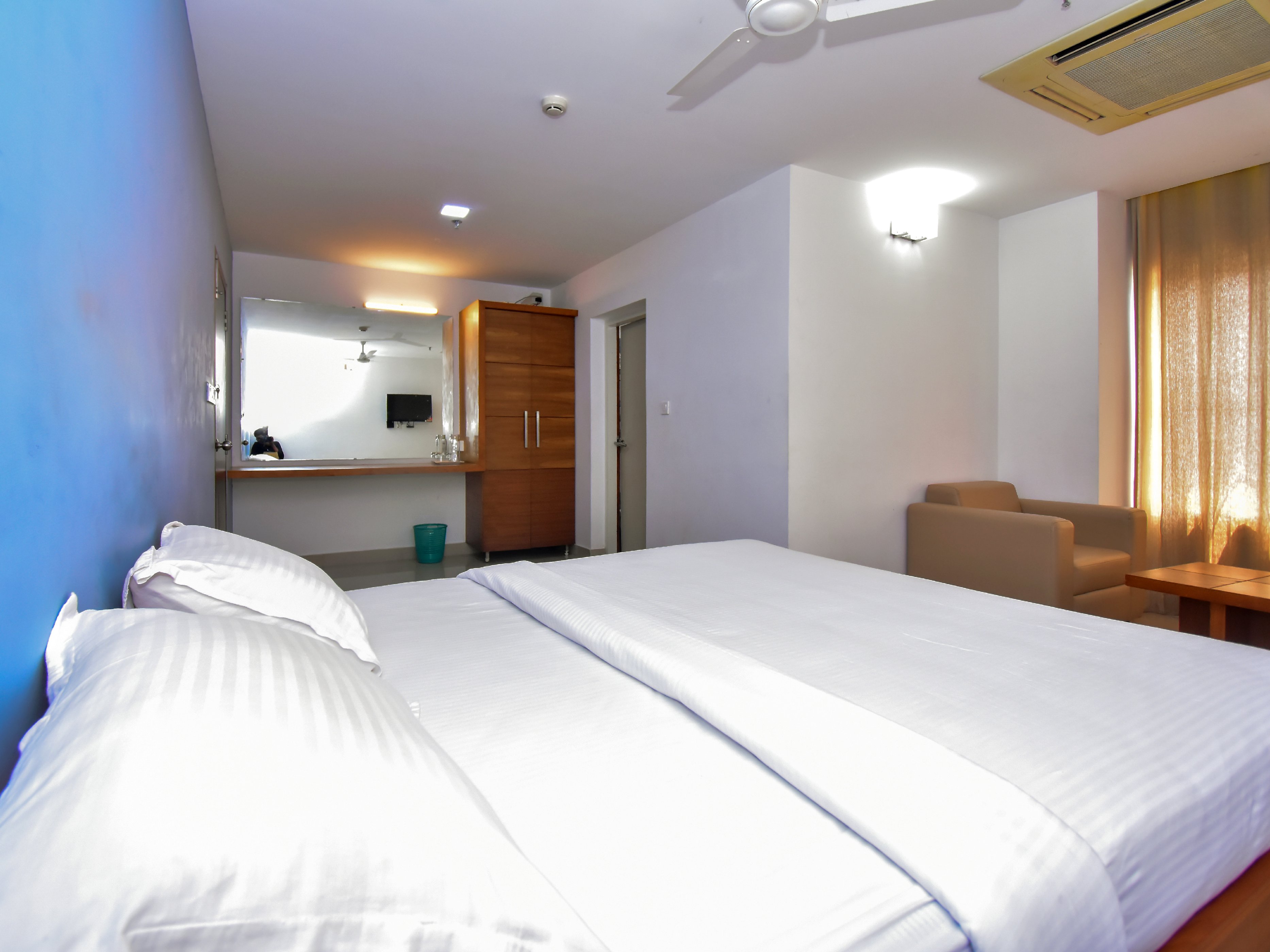 Hotel BKM International - Tap to explore photos