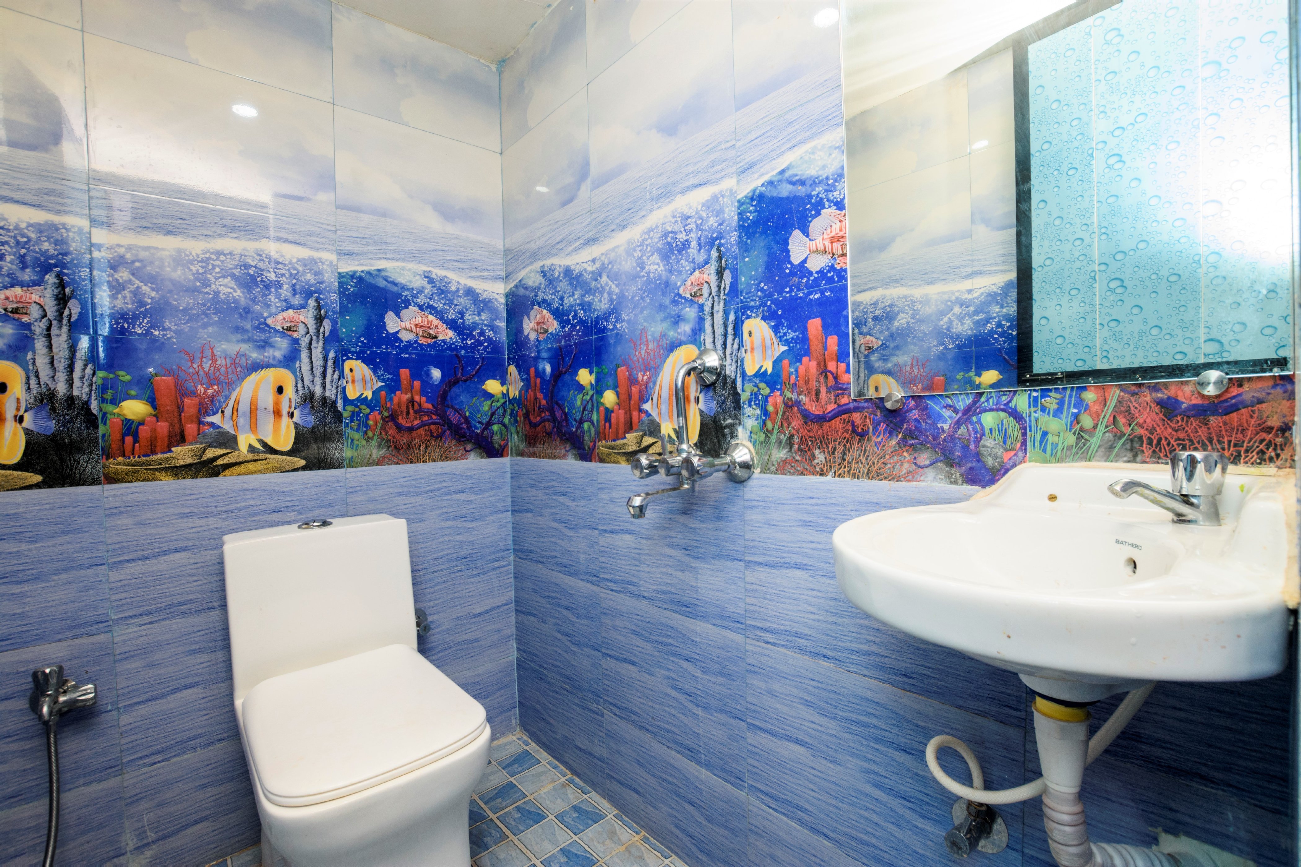 Mogal studio apartment - Tap to explore photos