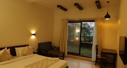 La Serene Resort & Spa Room Type - Queen Room (with Bathtub)