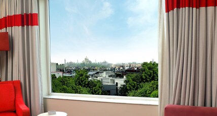 Radisson Hotel Agra Room Type - Presidential Suite - Taj View