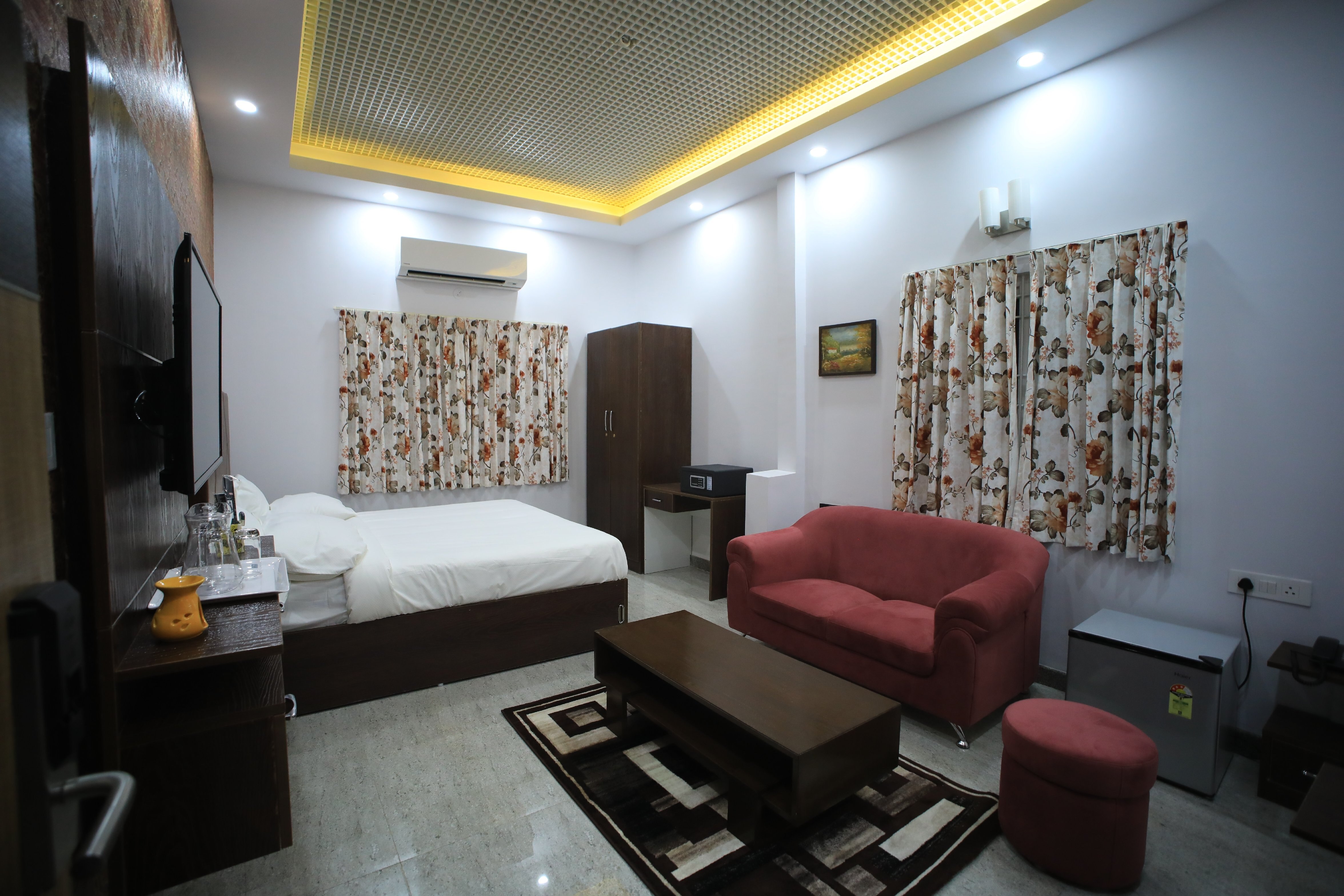 Domus Regency by ShriGo Hotels - Tap to explore photos