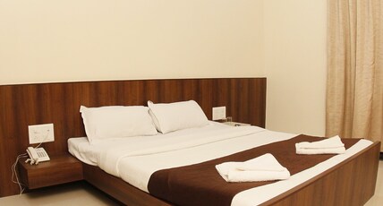 Jotirling, Sangola Room Type - Super Deluxe Room AC