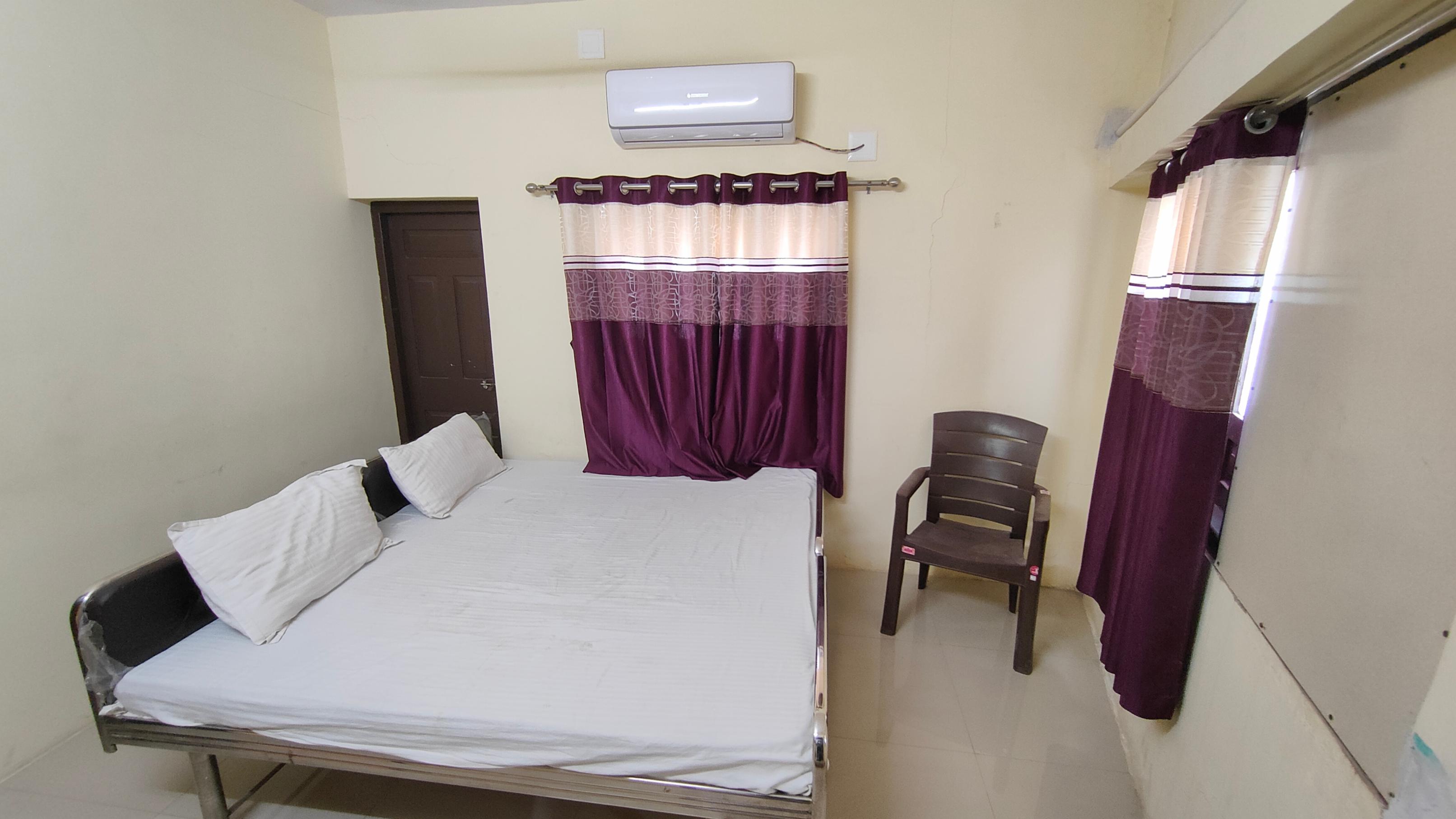 Hotel Vibhuti - Tap to explore photos