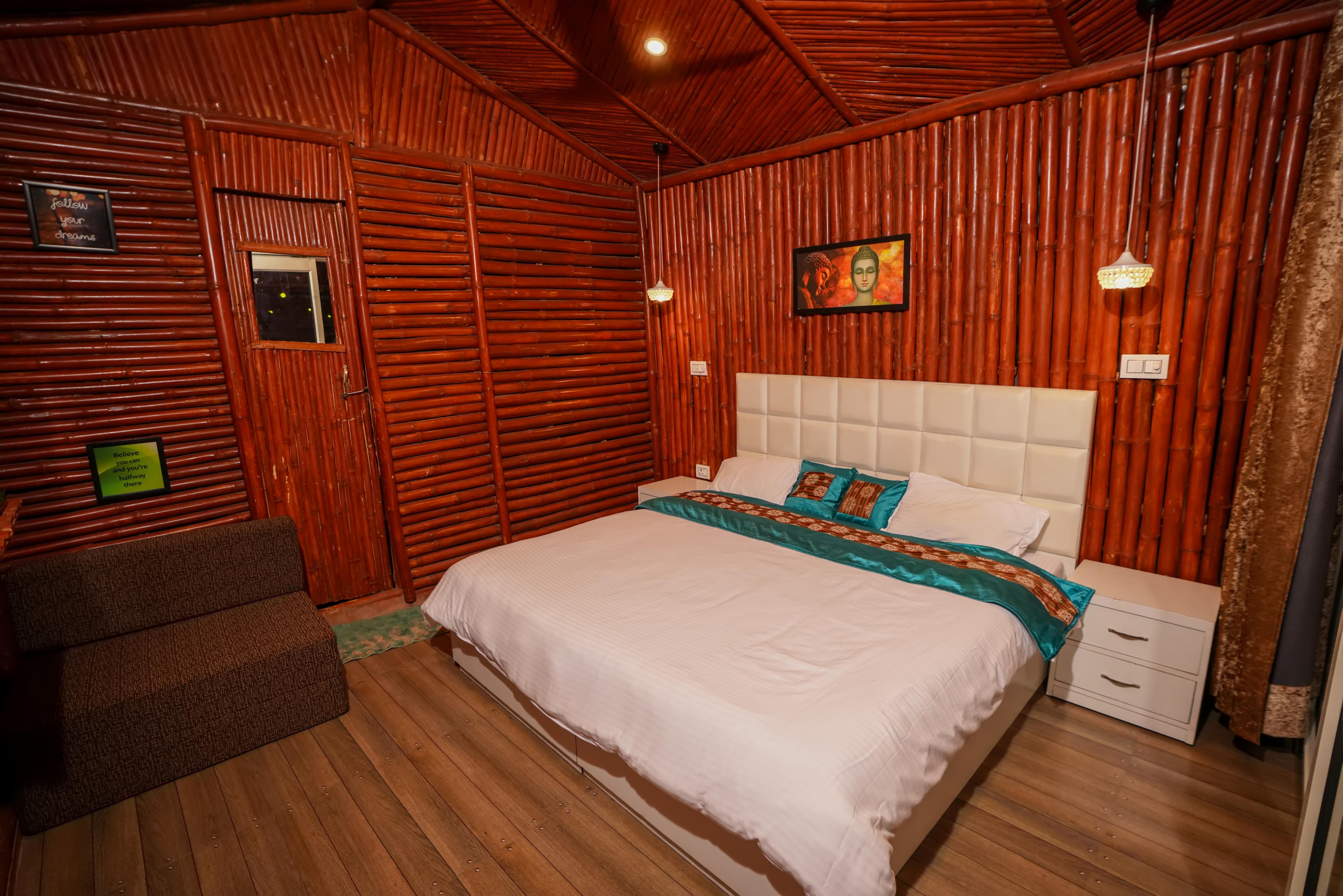 Kainaat- A Riverside Homestay - Tap to explore photos