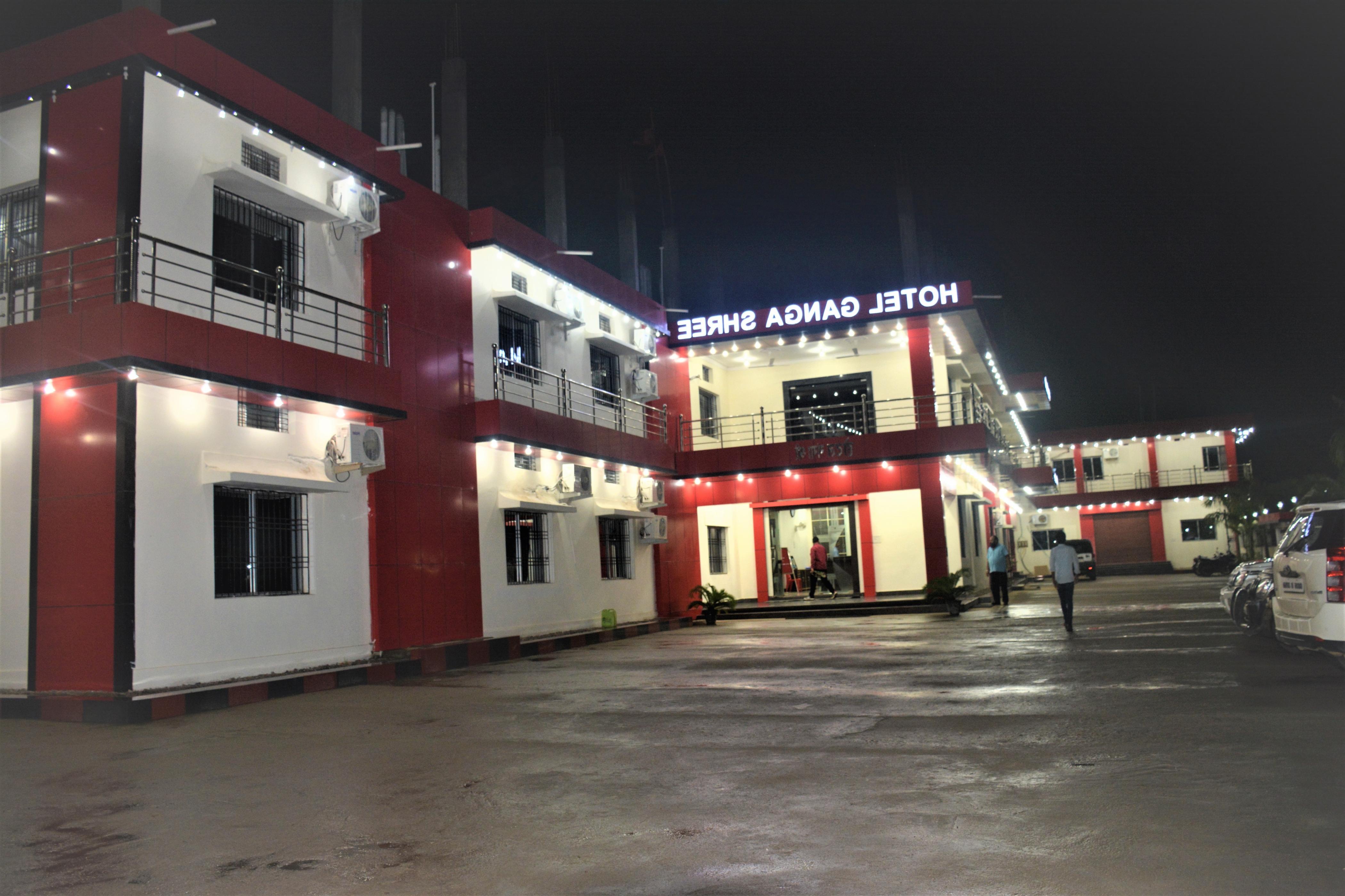 Hotel Ganga Shree Baikunthpur Room Type - Deluxe Ac Room