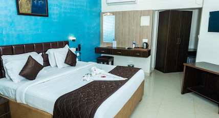 Lamel Cove Beach Resort Room Type - First Floor Garden View King Size Bed Room Lamel Cove Beach Resort Room Type - First Floor Garden View King Size Bed Room