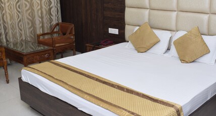Hotel Shraddha Room Type - Double Bed AC Room