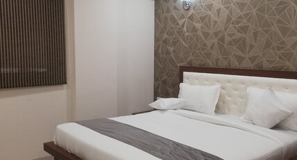 Hotel Vrushali Inn Room Type - EXECUTIVE ROOMS