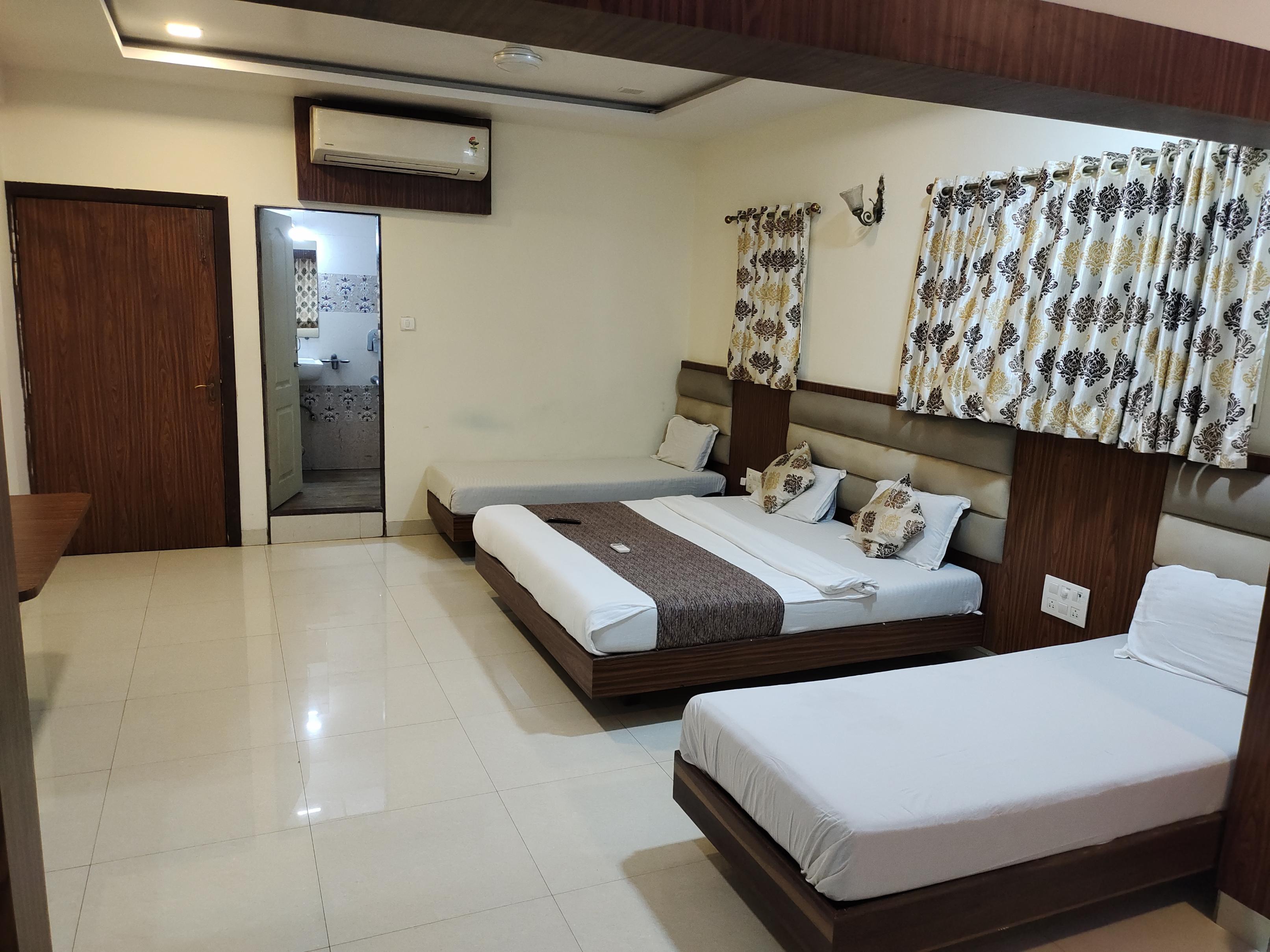 Hotel Golden Palms Room Type - Four Bedroom