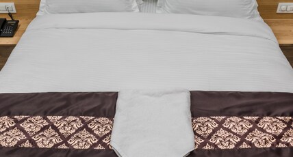 Meridian Hotel & Banquet Room Type - DELUXE ROOM