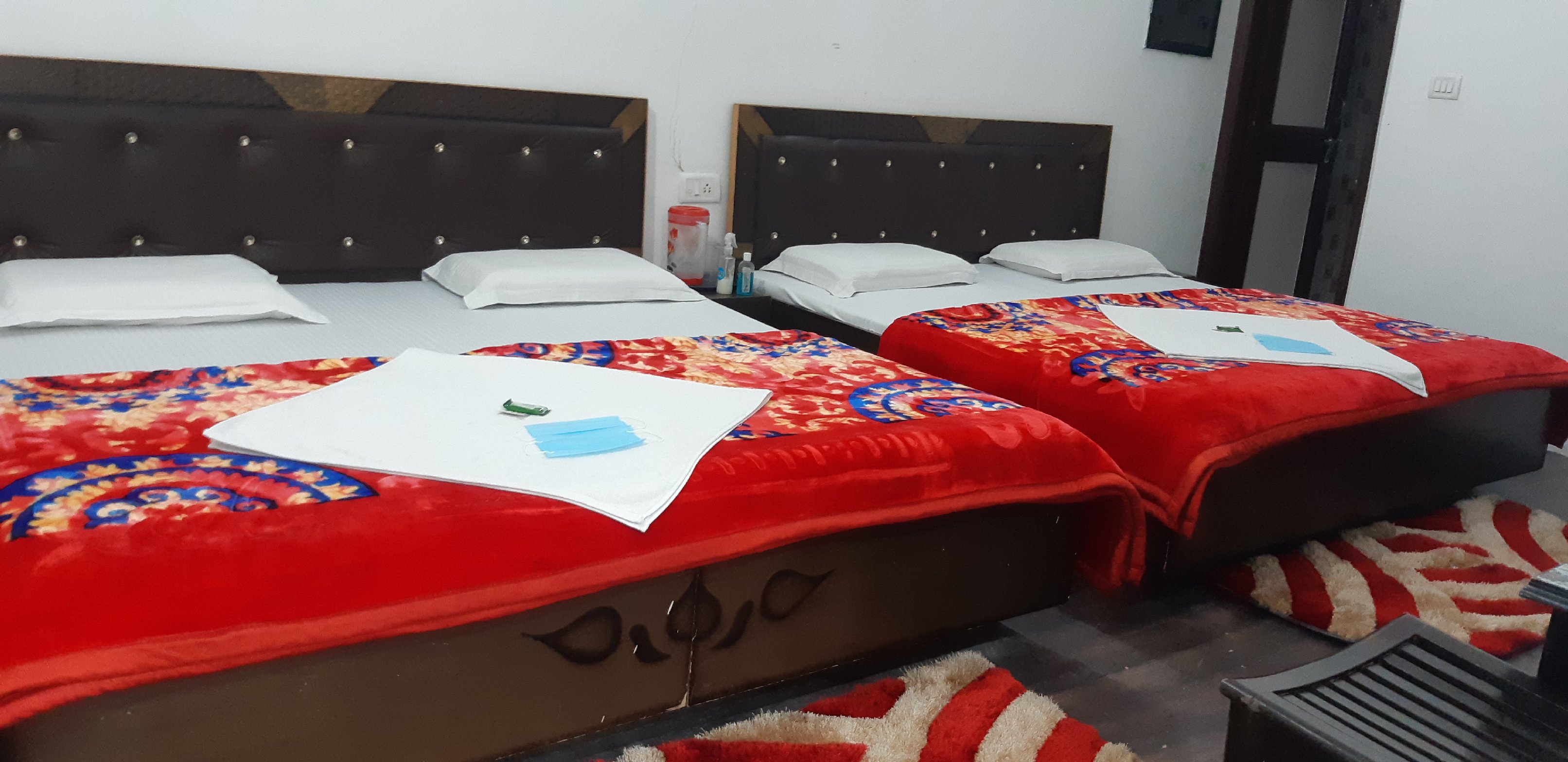 Madhu palace Room Type - Family 4 Bedded Non-AC Room