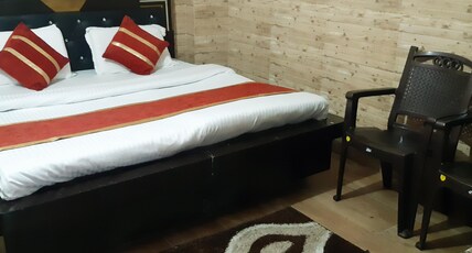 Madhu palace Room Type - Double Bed Non-AC Room