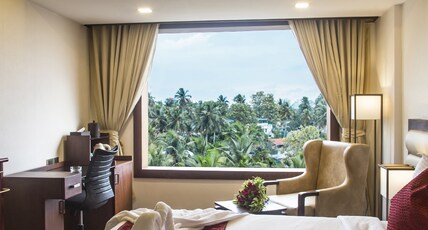 KPM Tripenta Hotel Room Type - Deluxe King