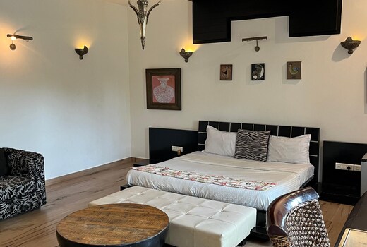 Aakriti Hotels