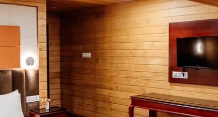 Udaan Dekeling Resort & Spa, Darjeeling Room Type - Luxury View Room