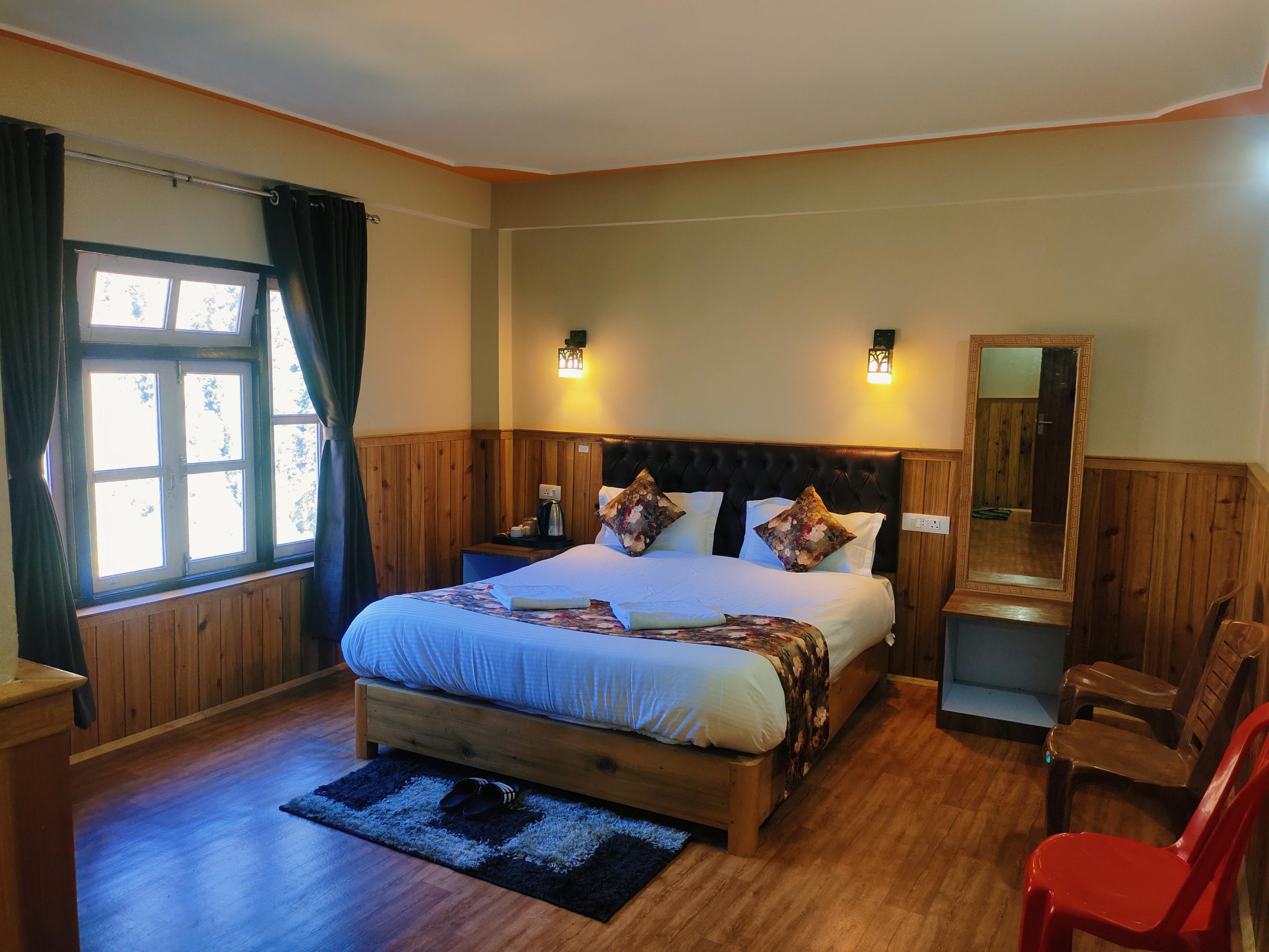 Rufina Lachen Deezong A Pure Veg Hotel - Tap to explore photos