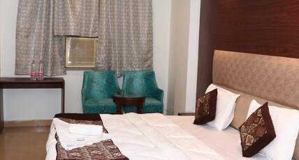Hotel Flight Path Near Delhi Airport Room Type - Super Deluxe Room