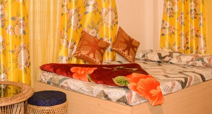 Rohini Homestay Room Type - Deluxe room