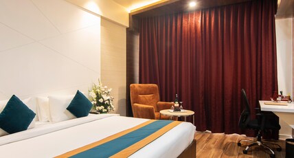 ZION-a Luxurious hotel Room Type - Executive King Room