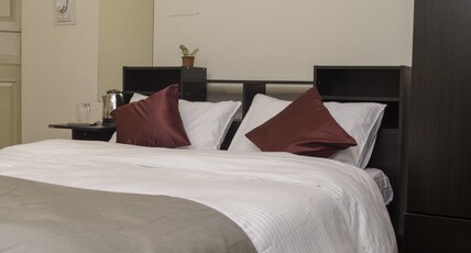Sundaze Guesthouse | Rooms & Caretaker Room Type - Standard AC Room Sundaze Guesthouse | Rooms & Caretaker Room Type - Standard AC Room