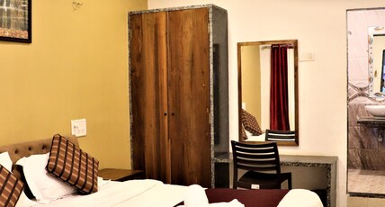 Hotel Lake Paradise Room Type - Deluxe Room with Balcony