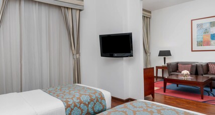 Golden Sands Hotel & Residences Room Type - Premier twin  Room