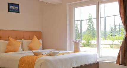 Grand Signature Hotel and Spa Room Type - Standard Room Non AC