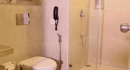 Hotel Magenta-City Center Bani Park Jaipur Room Type - Family Room