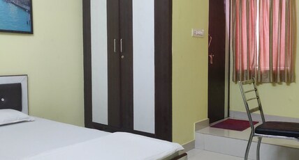 Hotel Shri Krishna Inn Room Type - Standard Room