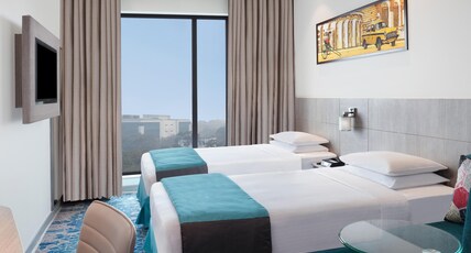 Holiday Inn Express, Kolkata Airport Room Type - Twin Bed Superior Non Smoking, City View