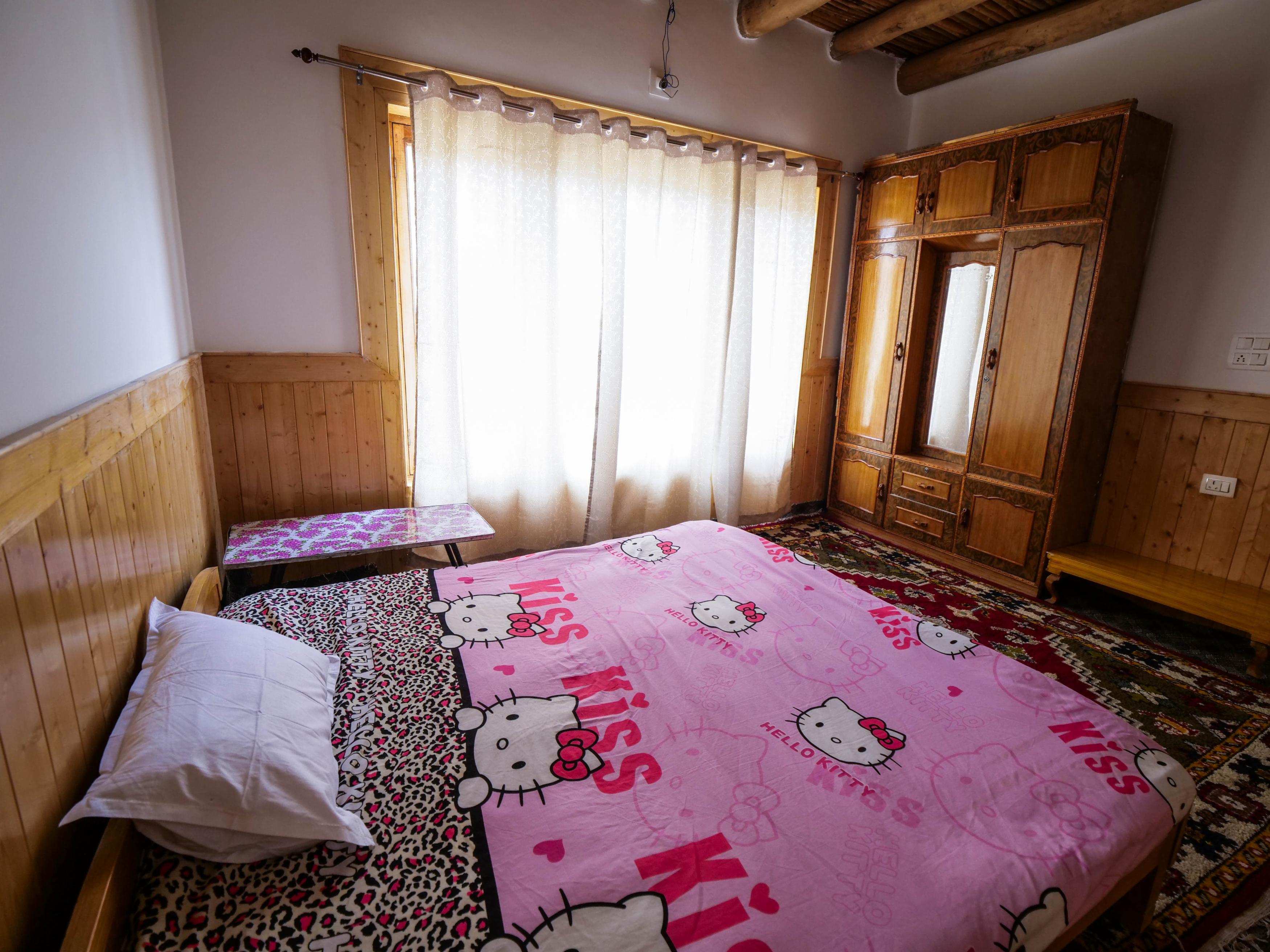 Nyanjan-1 (Himalayan Farmstays) - Tap to explore photos