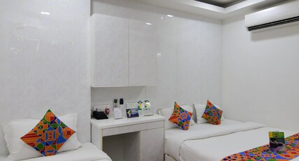 Hotel Om Stay Well Room Type - Deluxe Triple Bed Room
