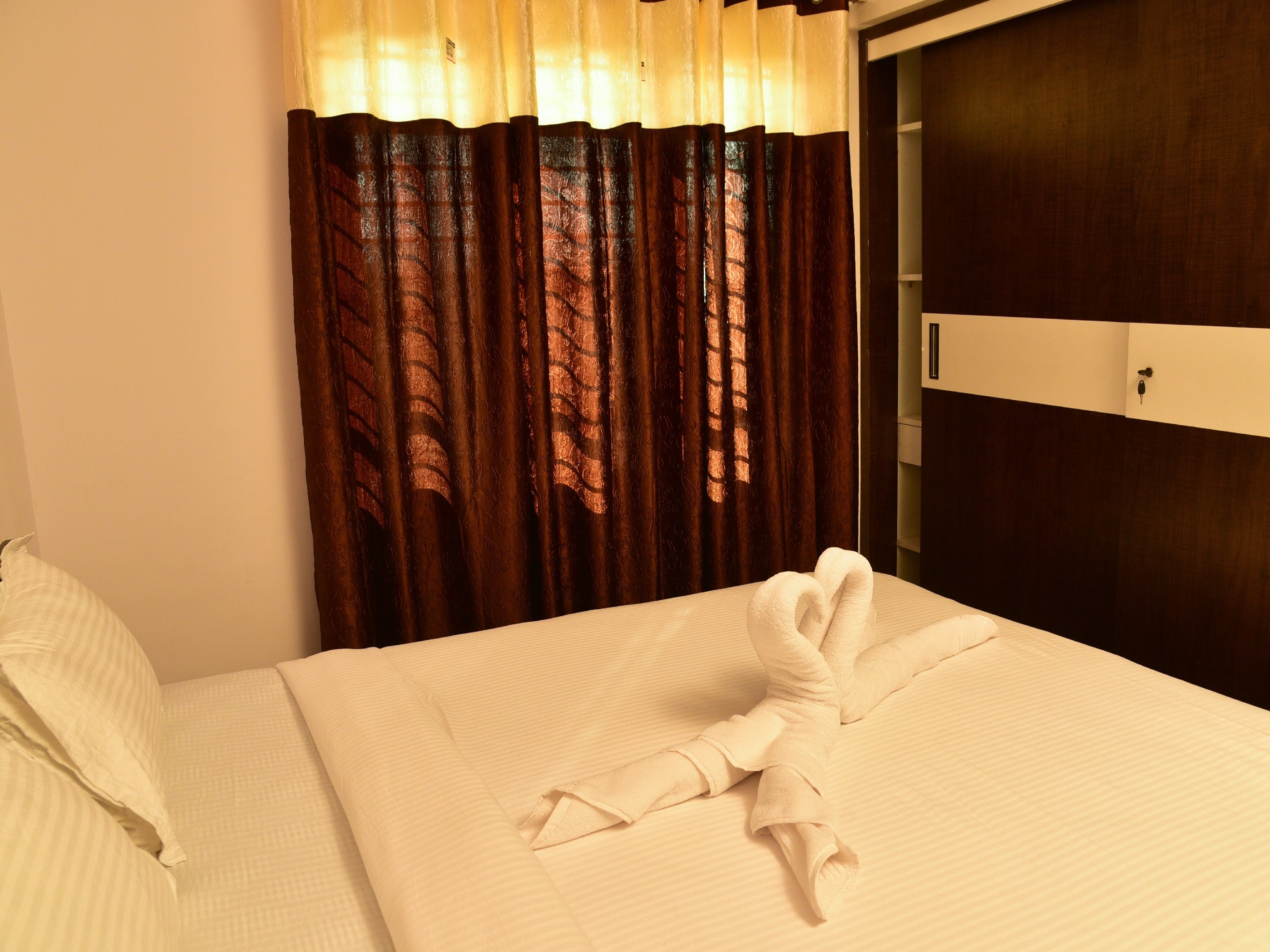 Elegant Serviced Apartment | 2 BHK Apartment - Tap to explore photos
