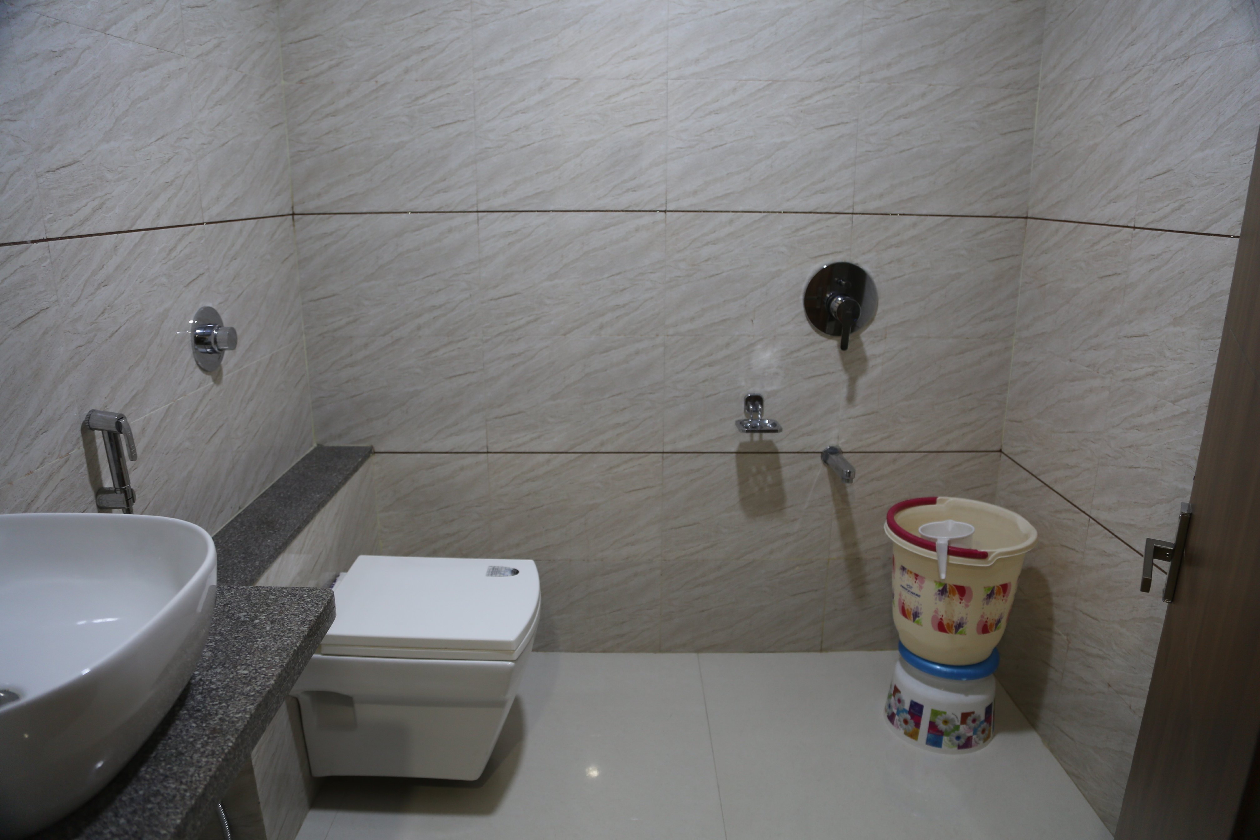 Hotel Shreenath, Killa Pardi - Tap to explore photos