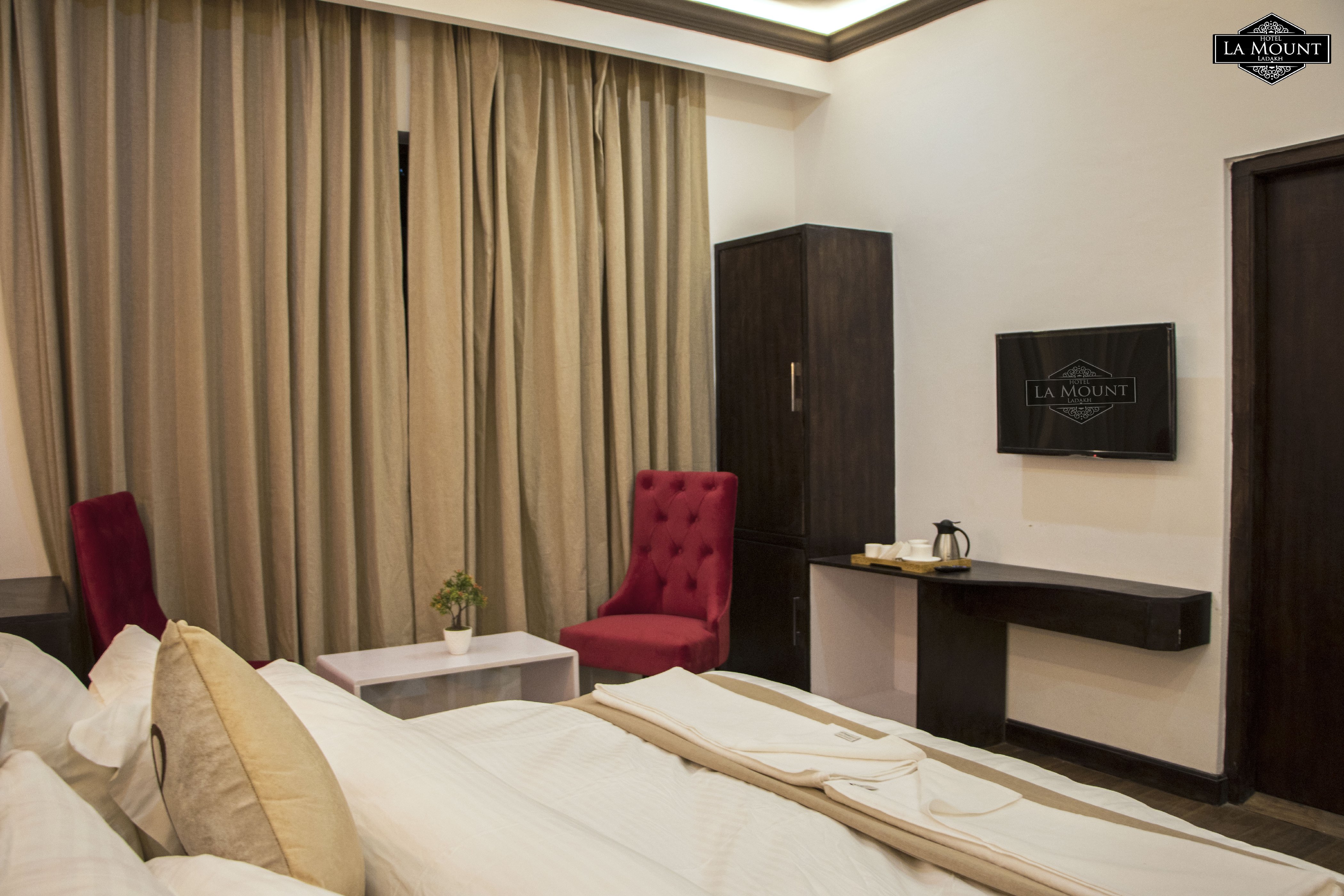 Hotel La Mount Ladakh - Tap to explore photos
