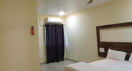 Hotel Eat N Stay Room Type - DELUXE AC ROOM