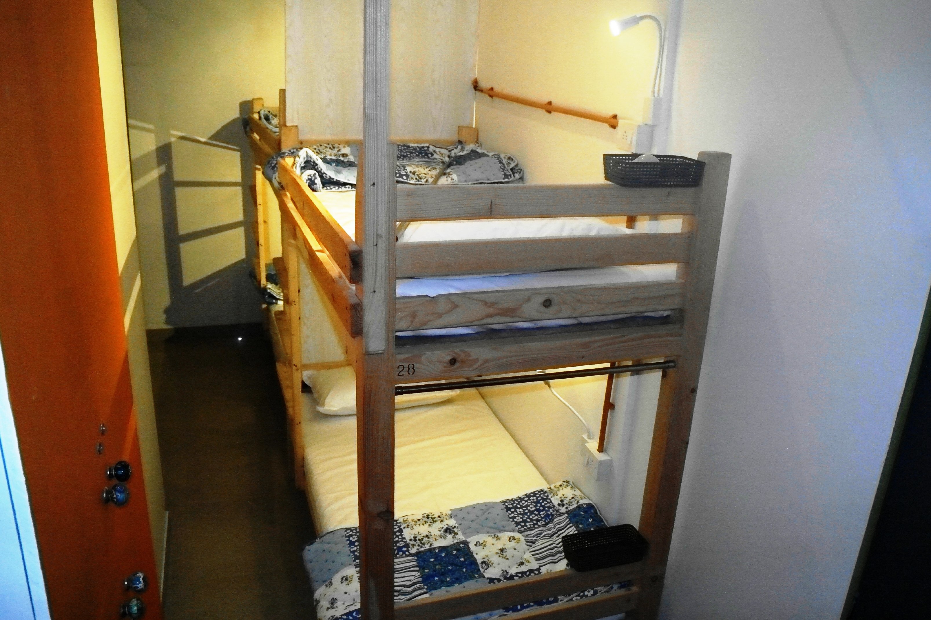 SALAAM NAMASTEY BACKPACKERS Room Type - ANTHONY : ONE BED IN 10 BEDDED FEMALE DORM