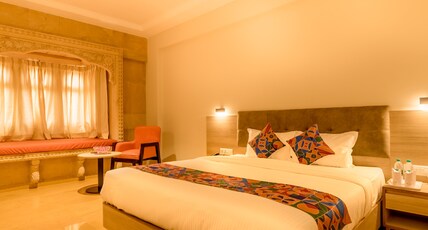 Hotel Antra Inn Room Type - Queen Room Or Super Deluxe Room