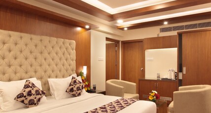 Nakshatra Residency Room Type - Suite Room with Bathtub