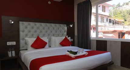 Hotel The Nest Mcleodganj Room Type - Deluxe Room with small balcony street view
