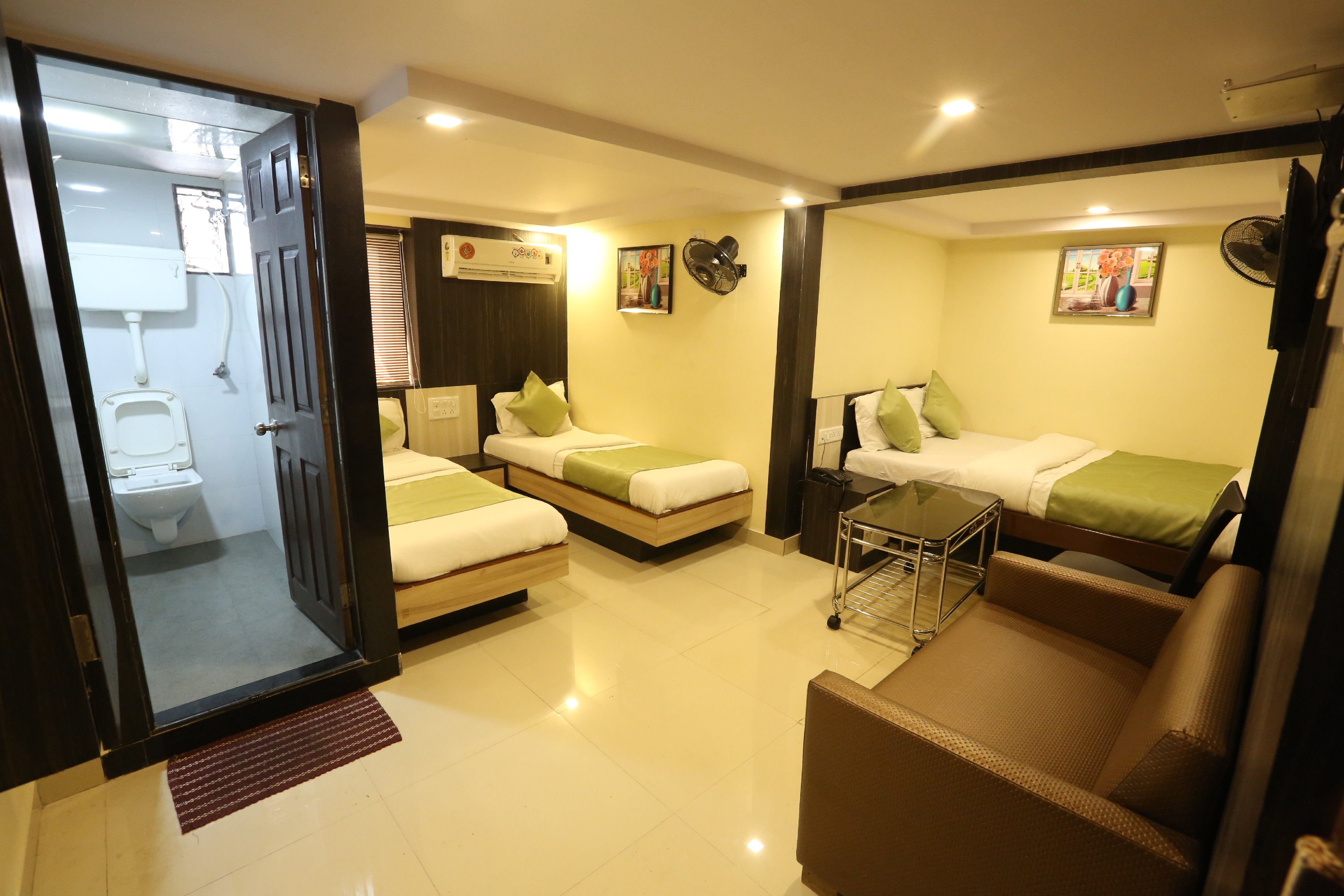 Hotel Happy land- Dadar Room Type - Happy Land Suite