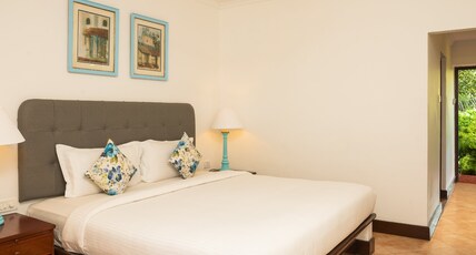 Coconut Grove Beach Resort Room Type - Deluxe Room with Balcony