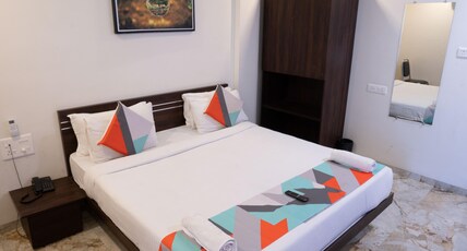 HOTEL CLASSIC RESIDENCY Room Type - DELUXE ROOM