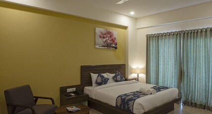 Hotel Amora Premium Room Type - King Room with Balcony
