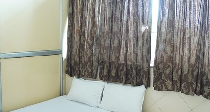 Sharda Residency- Dadar Room Type - Dormitory Double Bed with Common bathroom (No Attached Bathroom)-Unmarried couples Not allowed