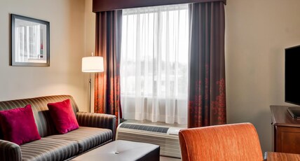 Hampton Inn by Hilton Baltimore/Glen Burnie Room Type - 2 QN STE SOFABED NONSMOK