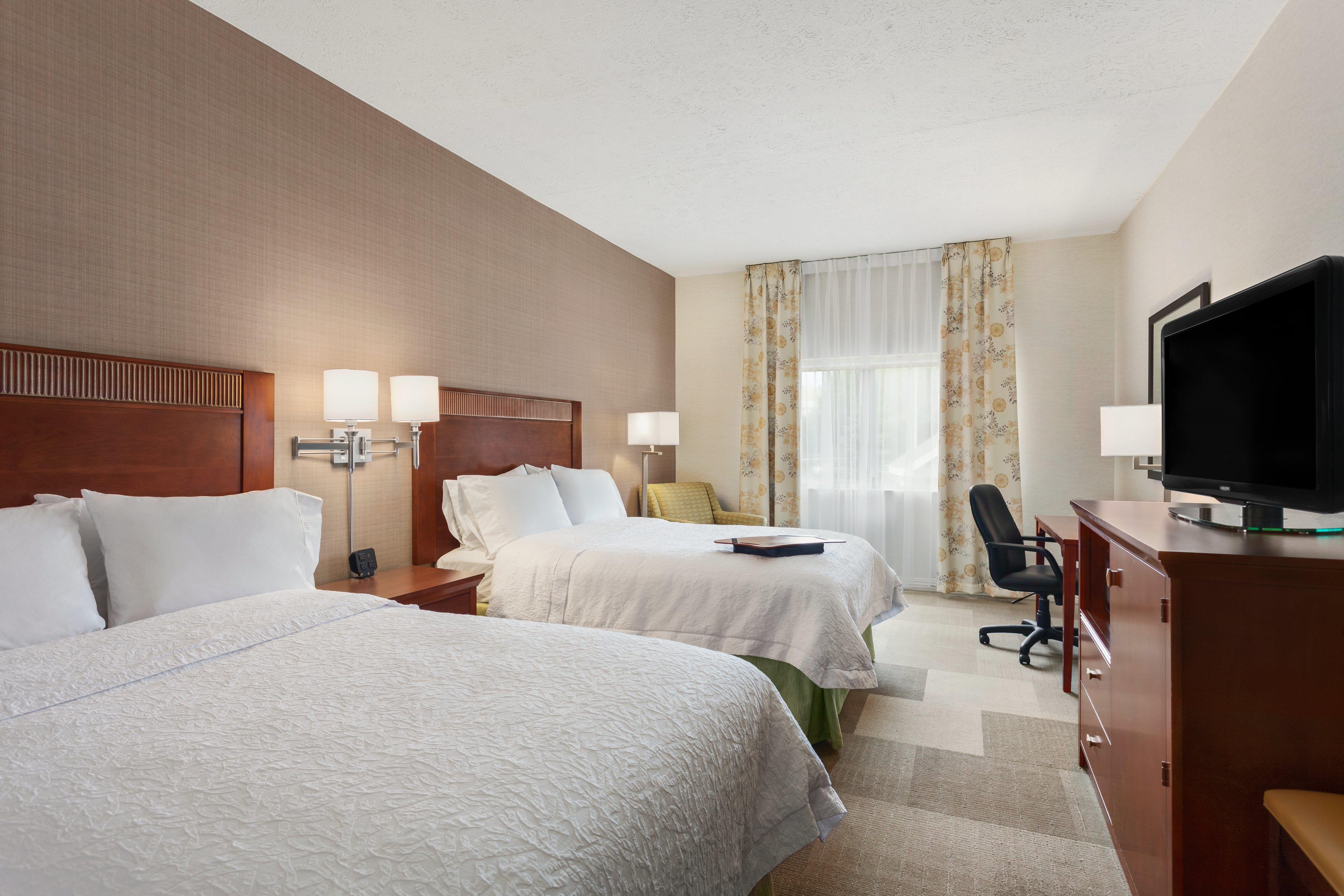Hampton Inn by Hilton Colchester - Tap to explore photos