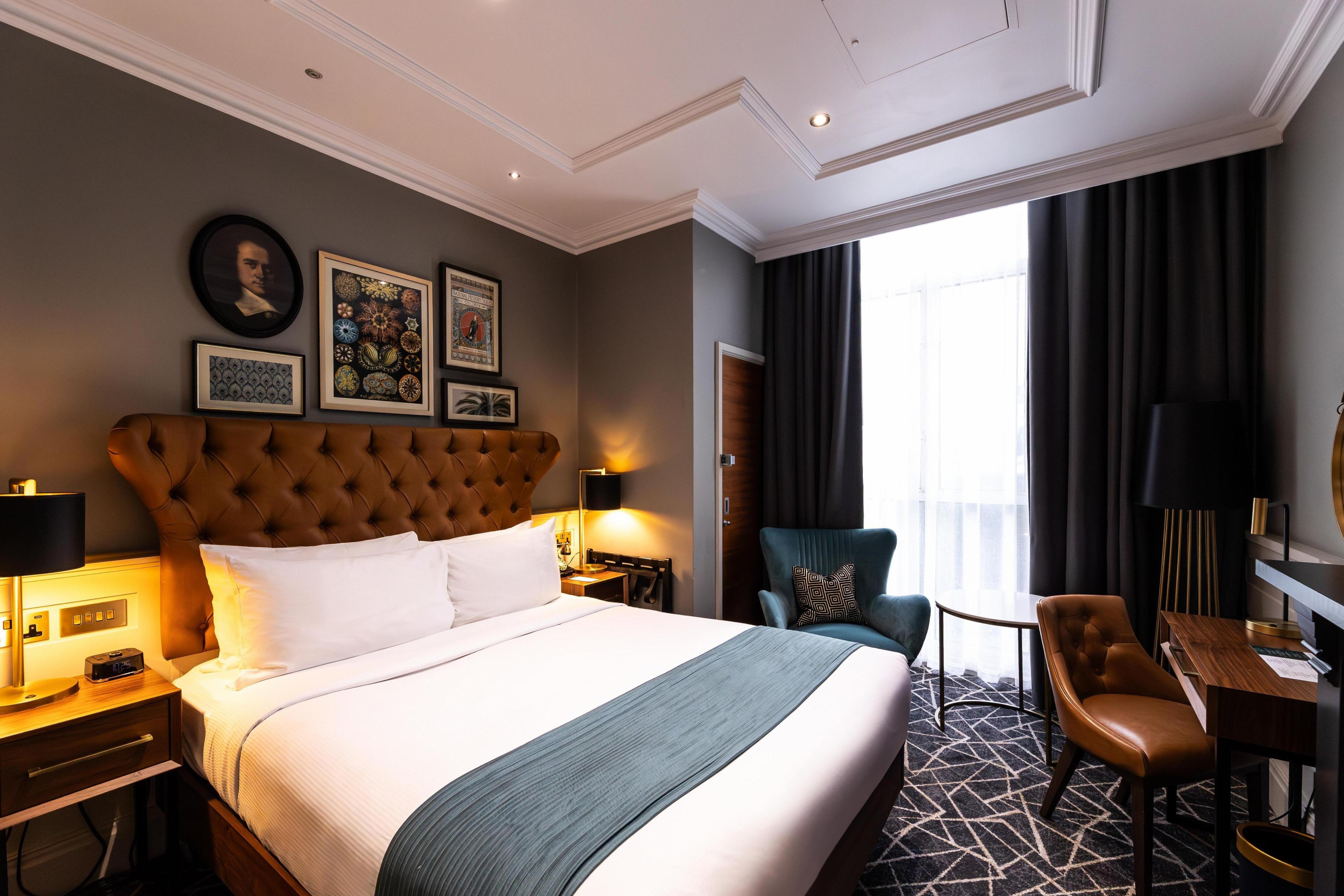 100 Queens Gate Hotel London, Curio Collection by Hilton
