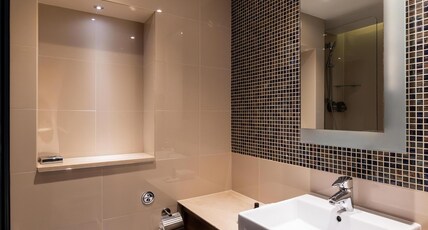 100 Queens Gate Hotel London, Curio Collection by Hilton Room Type - SUPERIOR TWIN