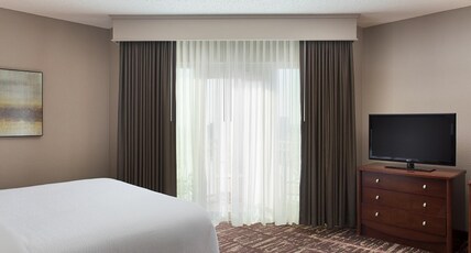 Embassy Suites by Hilton Dallas Frisco Convention Ctr & Spa Room Type - 1 KING BED CORNER NONSMOK